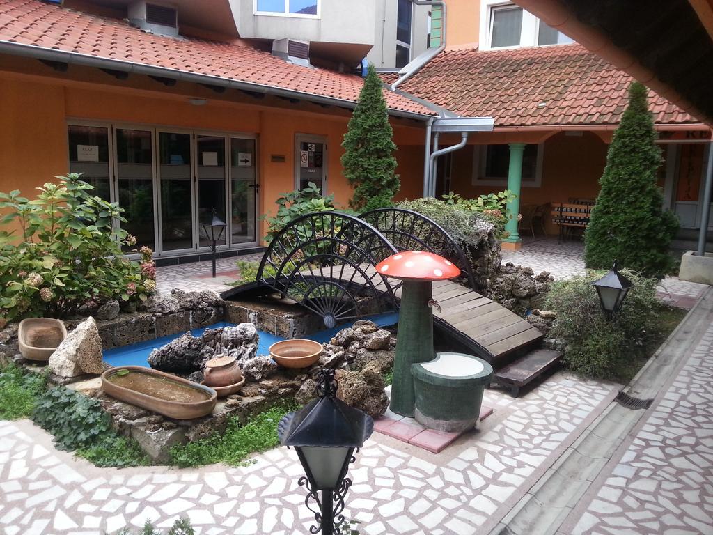 Hotel Car Semendire Dış mekan fotoğraf
