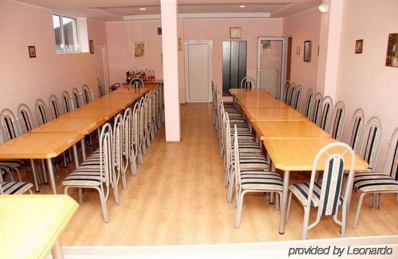 Hotel Car Semendire Restoran fotoğraf