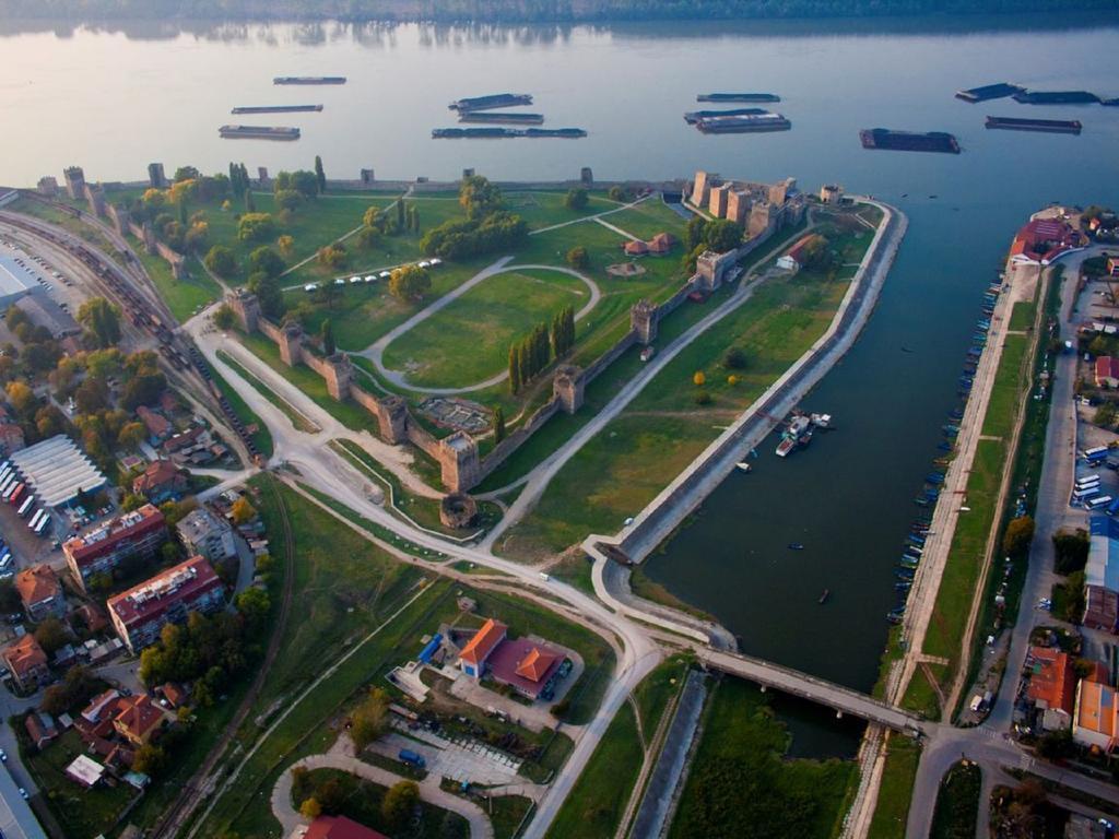 Hotel Car Semendire Dış mekan fotoğraf